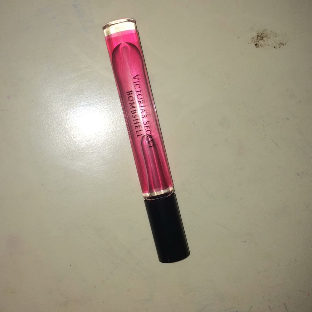 Victoria’s Secret Bombshell Rollerball Purfume